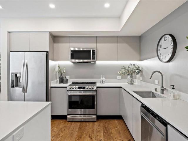 Condo for sale in San Mateo, California