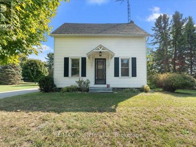 House for sale in Ontario