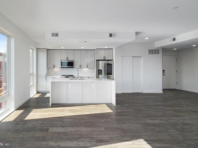 Condo for sale in Philadelphia, Pennsylvania