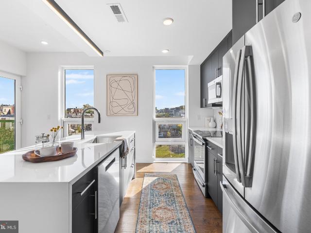 Condo for sale in Philadelphia, Pennsylvania