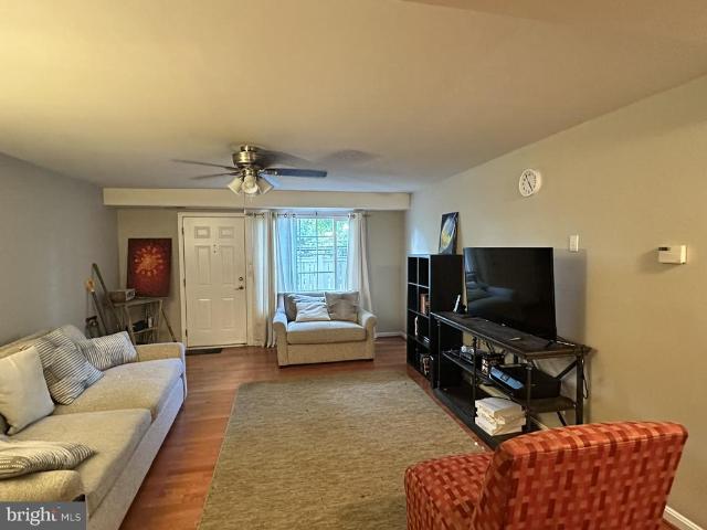 Condo for sale in James K. Polk, Alexandria
