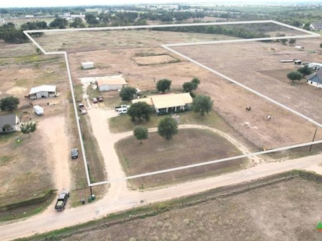 House for sale in Cameron, Milam County
