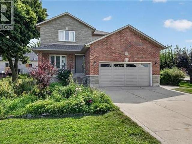 House for sale in Ancaster, Ontario