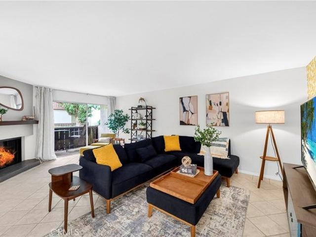 Condo for sale in Van Nuys Neighborhood Council District, Canoga Park