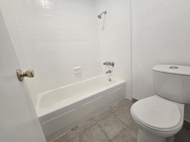 Apartment for rent in Canoga Park, California