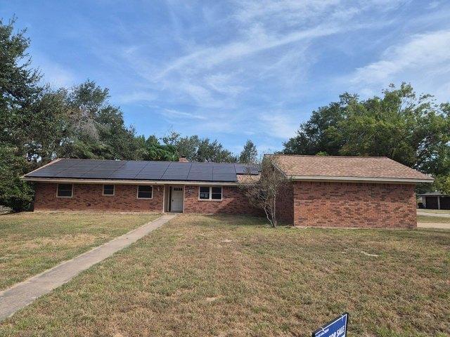 House for sale in Milam, Texas