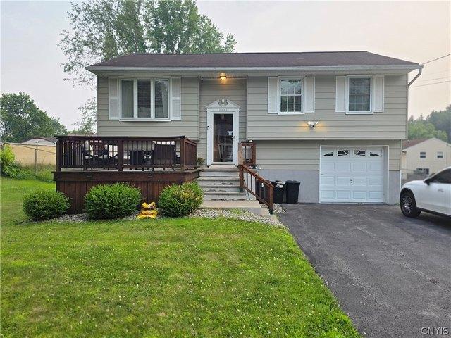 House for sale in Oneida, New York