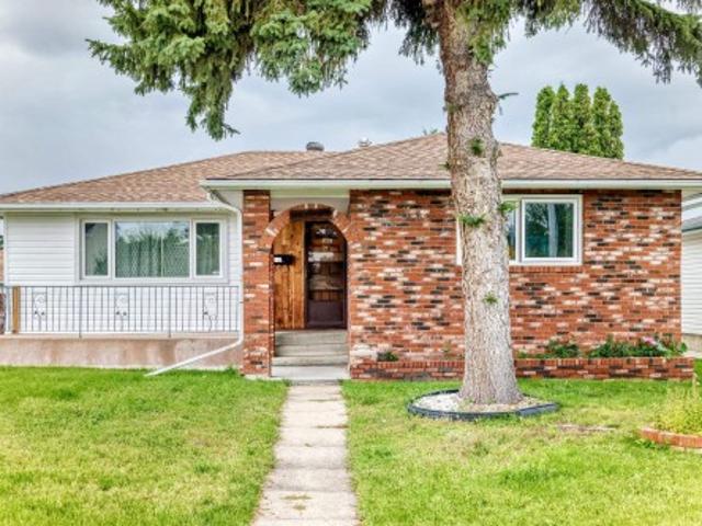 House for sale in Wedgewood, Alberta