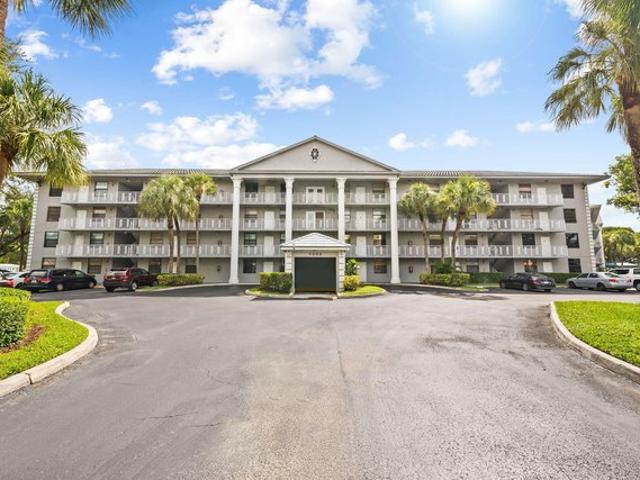 Condo for sale in Davie, Florida