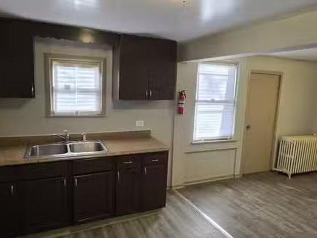 House for rent in Bedford Park
