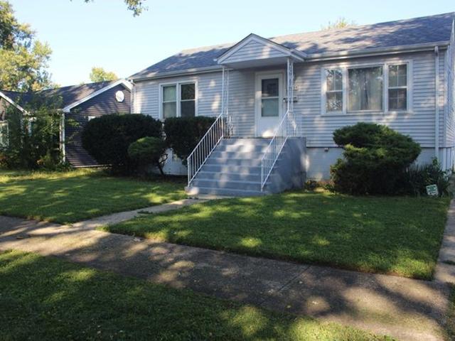 House for sale in Midlothian, Illinois