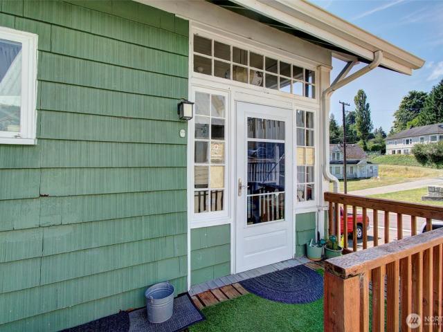 House for sale in South Bend, Washington