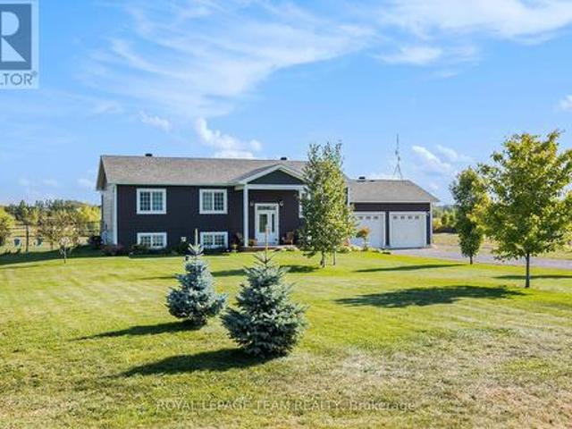 House for sale in Edwardsburgh cardinal, Ontario
