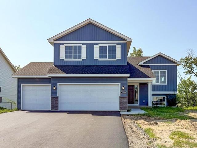 House for sale in Isanti, Minnesota