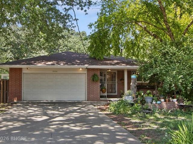 House for sale in Windsor Heights, Iowa