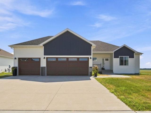 House for sale in Davies, Fargo