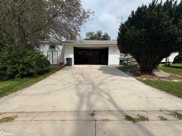 House for sale in Eldora, Hardin County