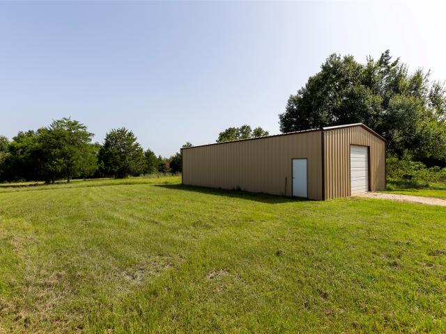 House for sale in Milam, Texas