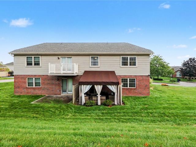 Condo for sale in Kenmawr, Kennedy Township