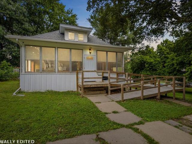 House for sale in Burlington, Iowa