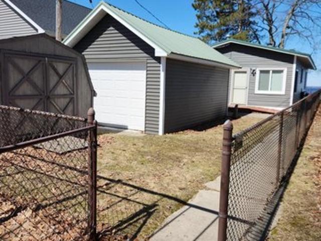 House for sale in Houghton Lake, Michigan