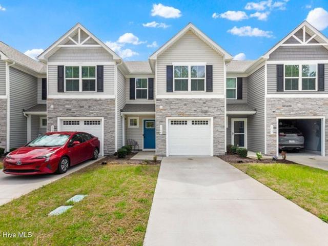 Townhouse for sale in Elizabeth City, North Carolina
