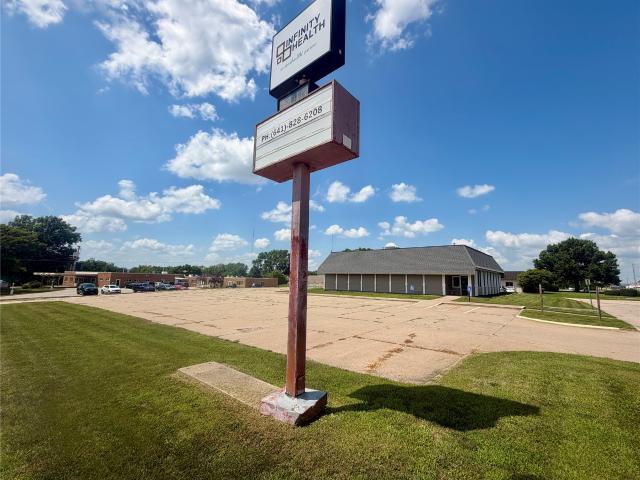 Commercial for sale in Knoxville, Iowa