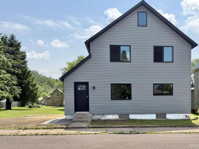 House for sale in Wakefield, Michigan
