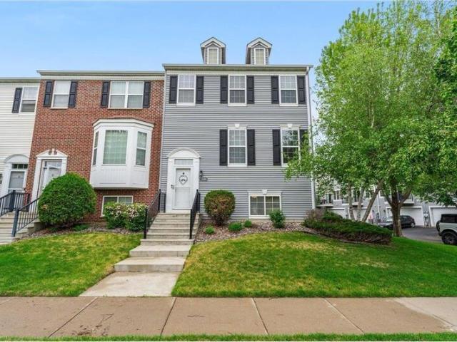 Townhouse for sale in Shakopee