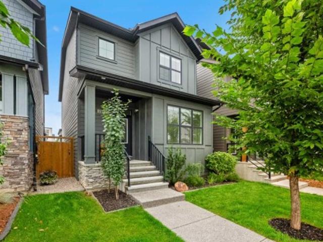 House for sale in Alpine Park, Calgary
