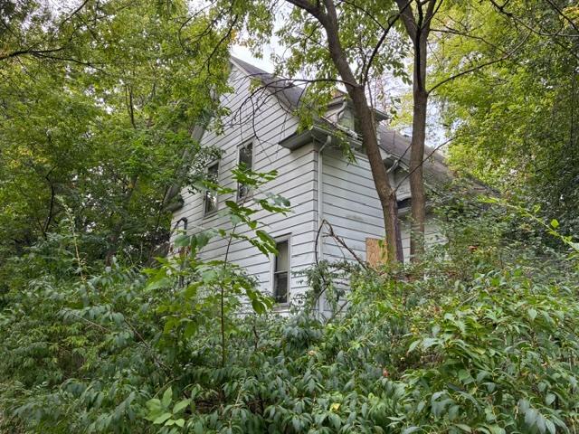 House for sale in Waukegan, Illinois