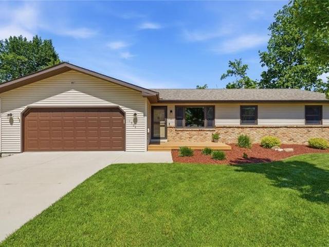 House for sale in Linn, Iowa