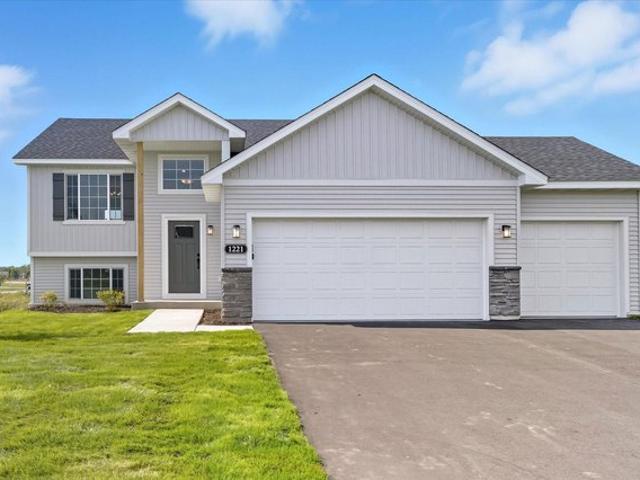House for sale in Isanti, Minnesota