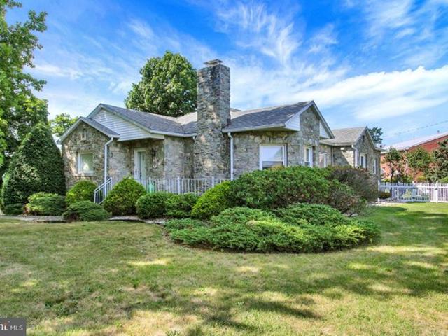 House for sale in Blue Ridge Summit, Pennsylvania