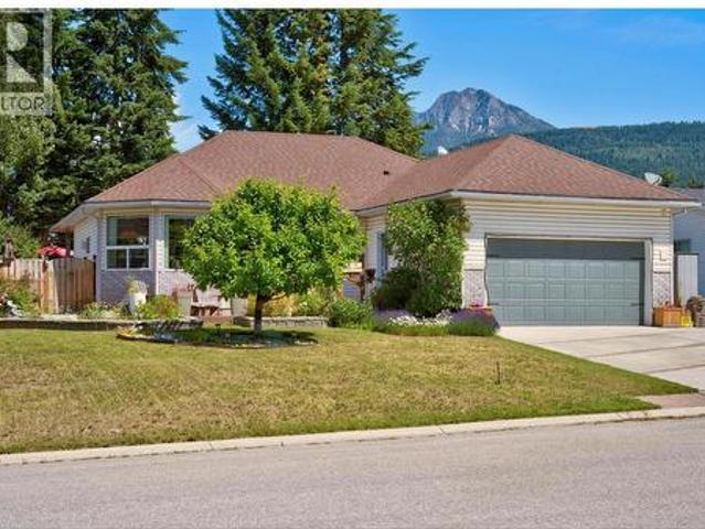 House for sale in Golden, Columbia-Shuswap Regional District