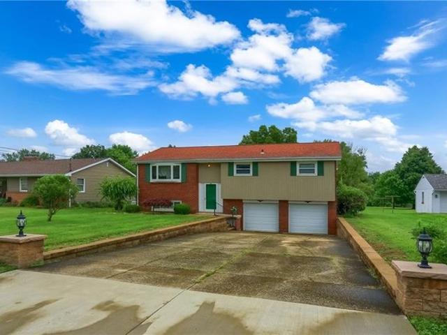 House for sale in New Castle, Pennsylvania