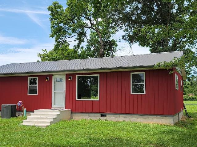 House for sale in Petersburg, Indiana