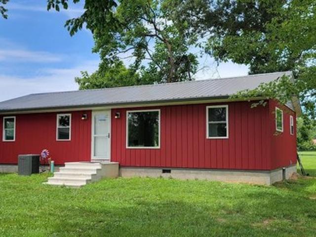 House for sale in Petersburg, Indiana