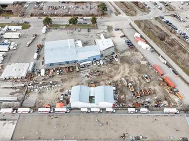 Commercial for rent in Winfield, British Columbia