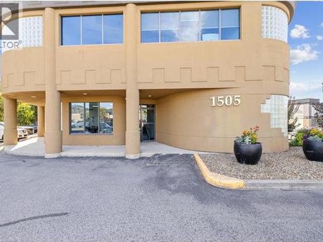 Commercial for rent in Winfield, British Columbia