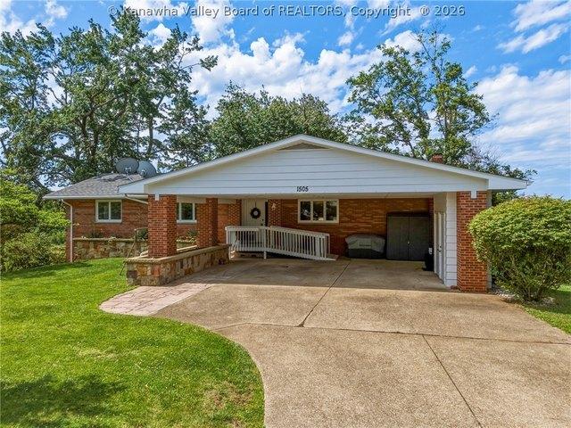 House for sale in Charleston, West Virginia