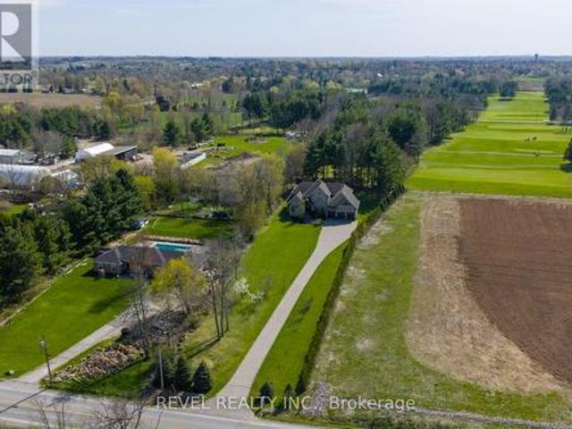 House for sale in Ancaster, Ontario