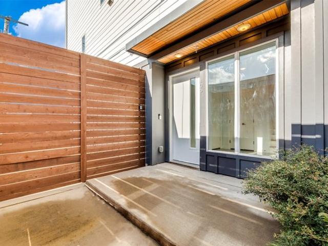 Condo for sale in Dallas, Texas