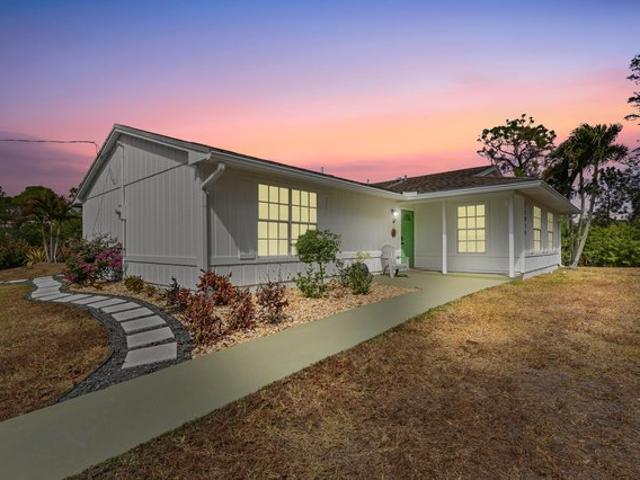 House for sale in Loxahatchee, Florida