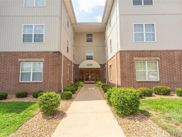 Condo for sale in Saint Charles, Saint Charles County