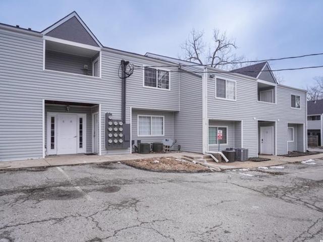 Condo for sale in Kansas