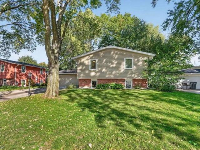 House for sale in Cedar Falls, Black Hawk County