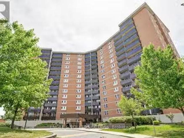 Condo for sale in Gloucester, Ontario