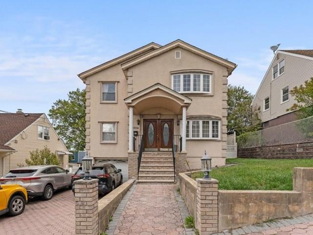 House for sale in Hudson, New Jersey