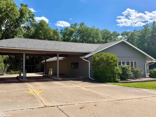 Commercial for sale in Mahaska, Iowa